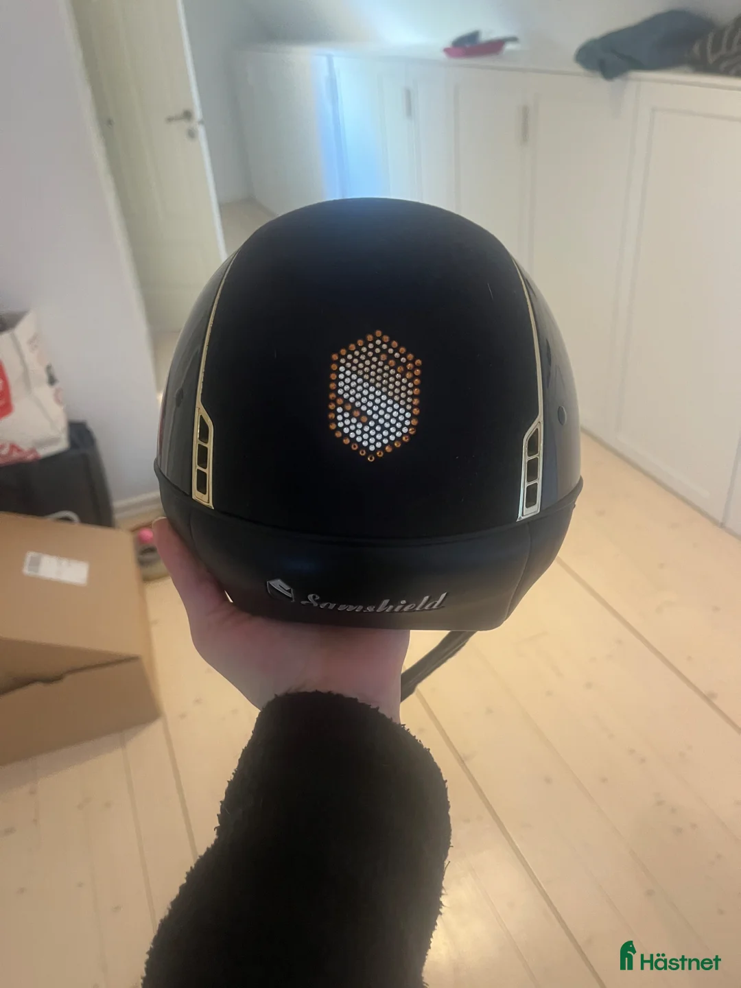 Hjälmar ryttarutrustning till salu: Egendesignad Samshield  - Annons 4