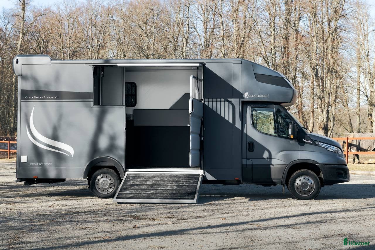 Hästlastbilar  fordon &amp; transport till salu: Clear Round C1 (BAU65D) LASTVIKT: 1 670 kg i Täby - Annons 5