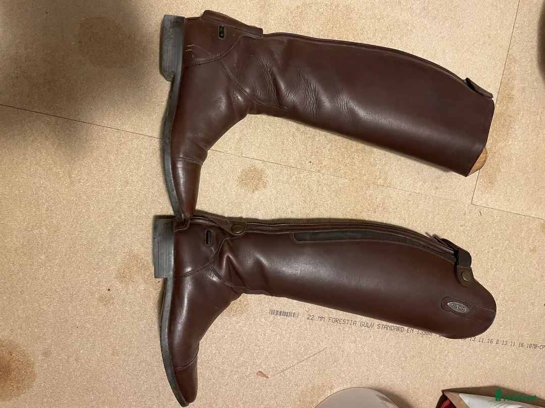 Ridstövlar ryttarutrustning till salu: Bruna ridstövlar i Nyköping - Annons 2