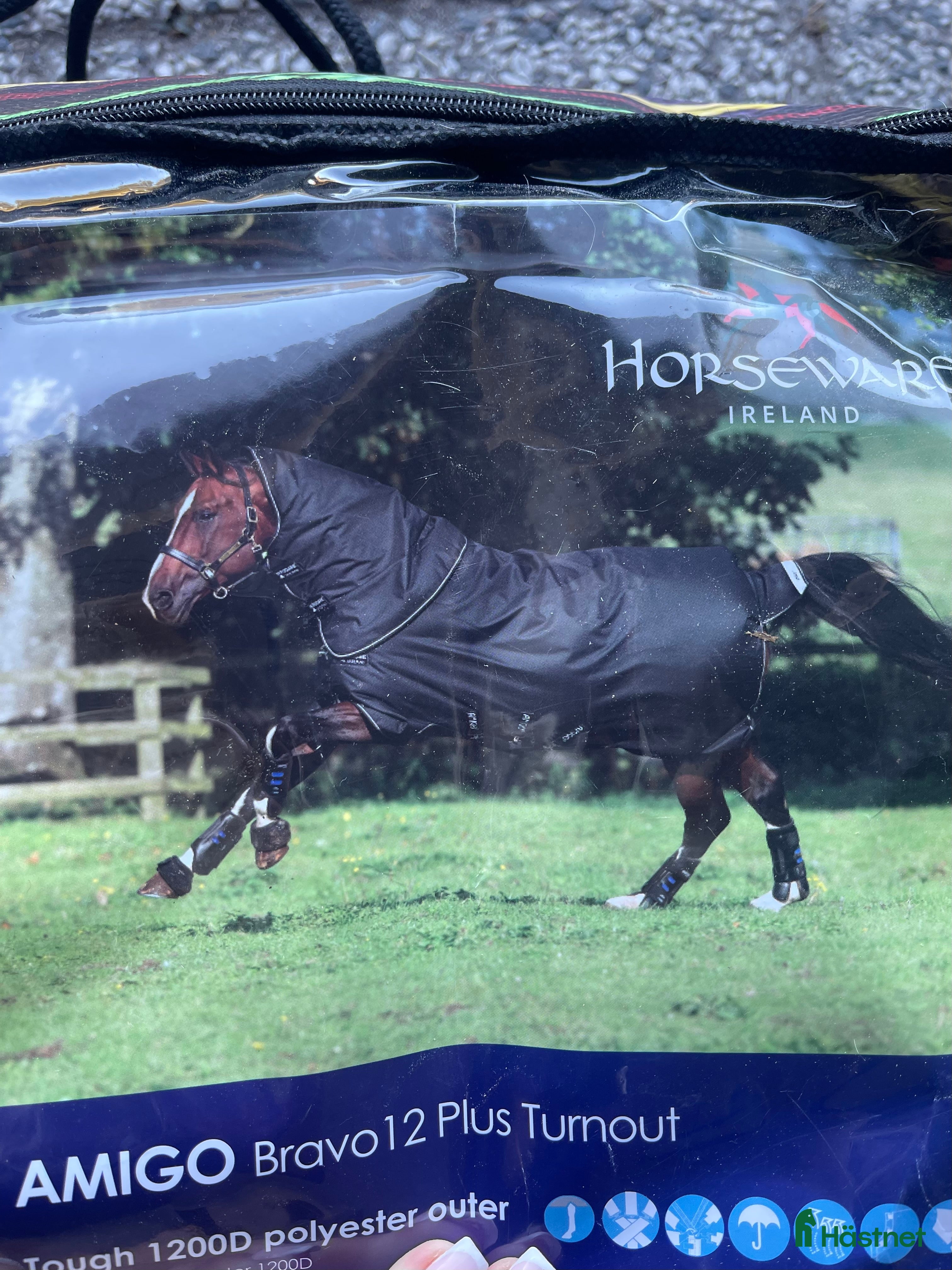 Täcken hästutrustning till salu: Vintertäcke  i Luleå - Annons 1