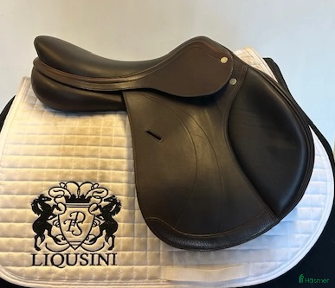 Sadlar hästutrustning till salu: Hoppsadel Equipe Linneá Special 17" - Annons 1