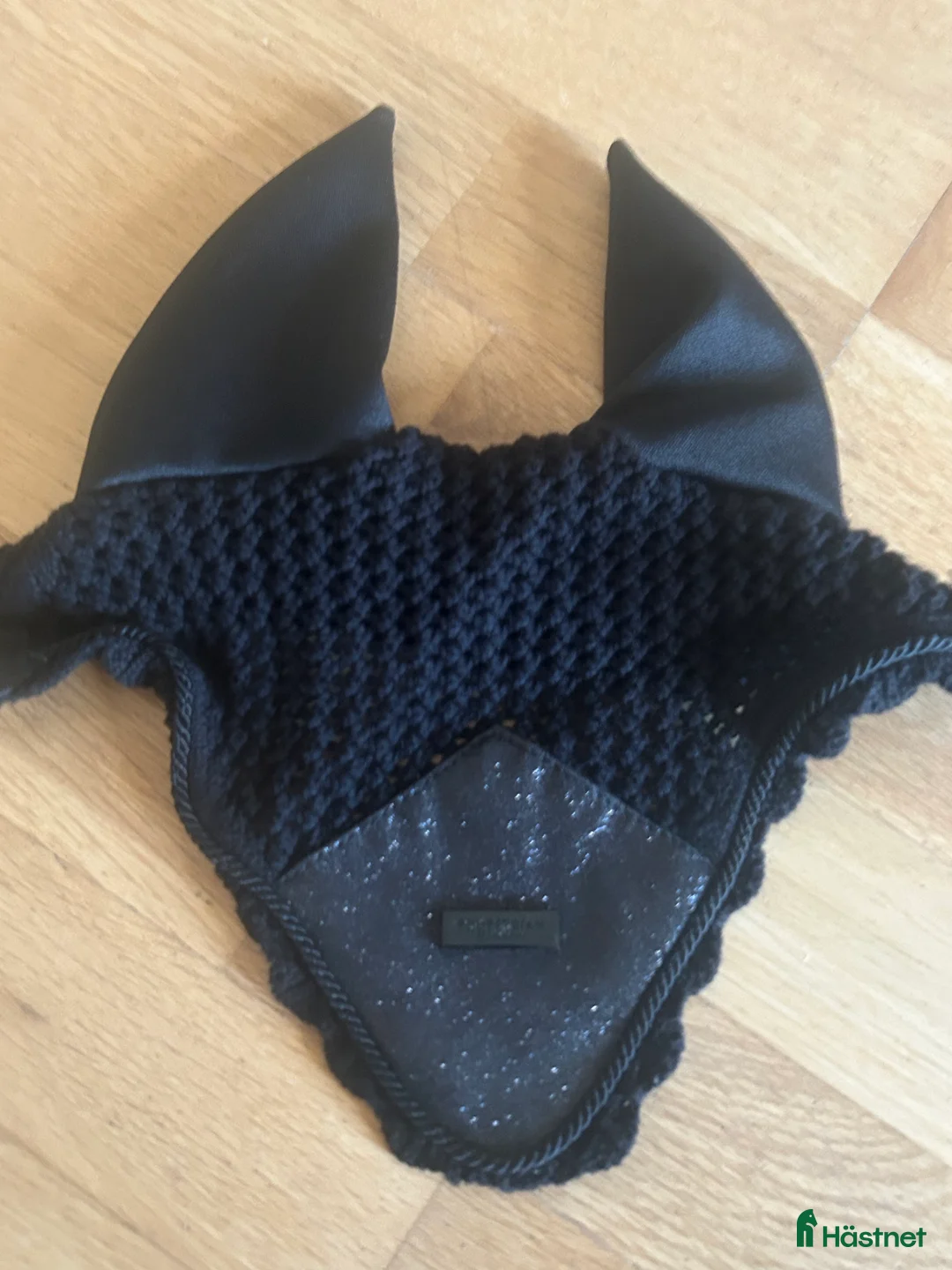 Övrig Hästutrustning hästutrustning till salu: Svart glittrig huva strl ponny  i Svartsjö - Annons 1