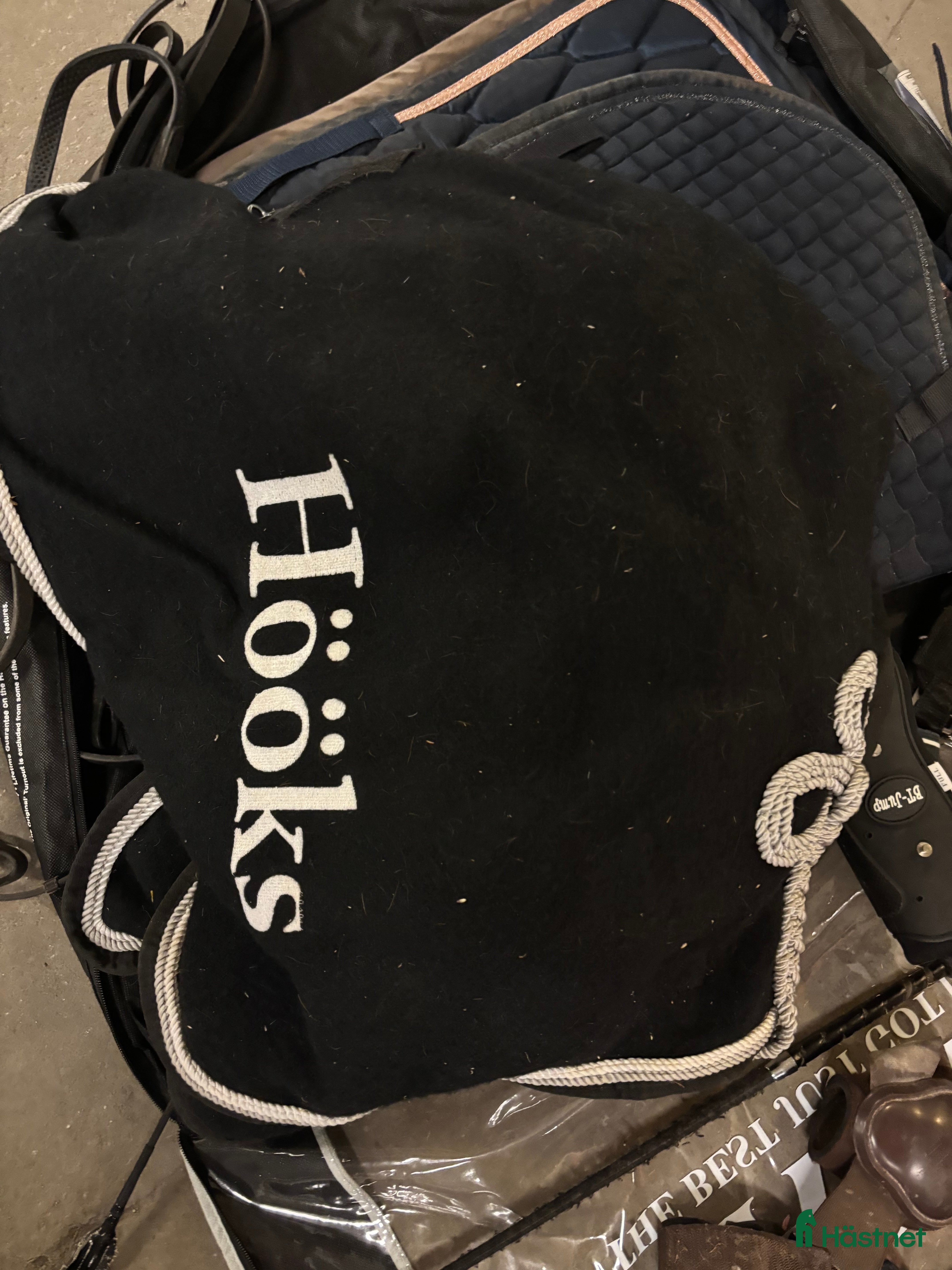 Täcken hästutrustning till salu: Hööks fleecetäcke i Stockholm - Annons 9