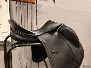 Sadlar hästutrustning Prestige Monza monoflap 17” i Åkarp - Annons 6