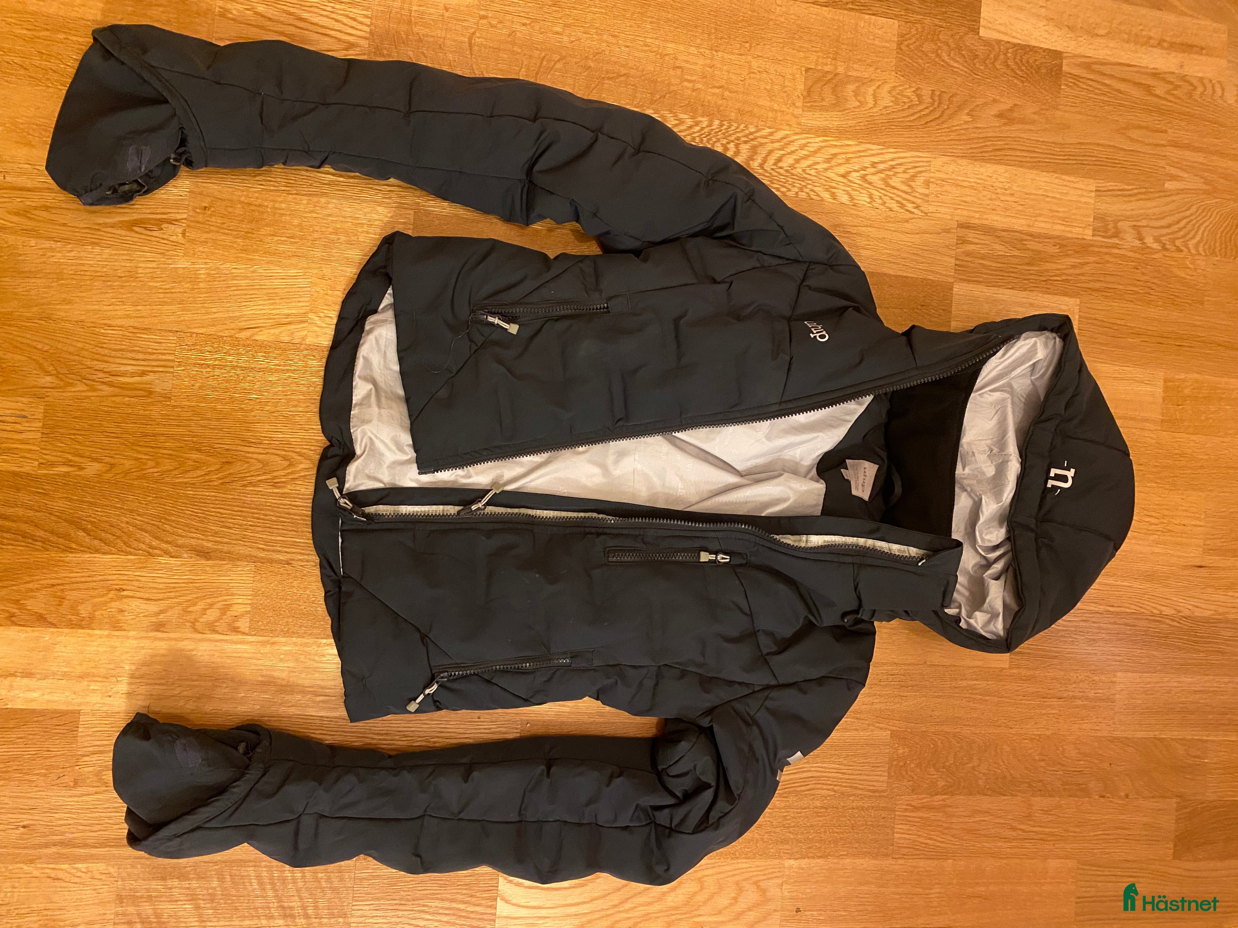 Jackor & Kavajer ryttarutrustning till salu: Uhip Ice junior jacket 150 i Uppsala - Annons 3