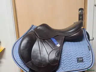 Sadlar hästutrustning Bates Victrix i Hamneda - Annons 16