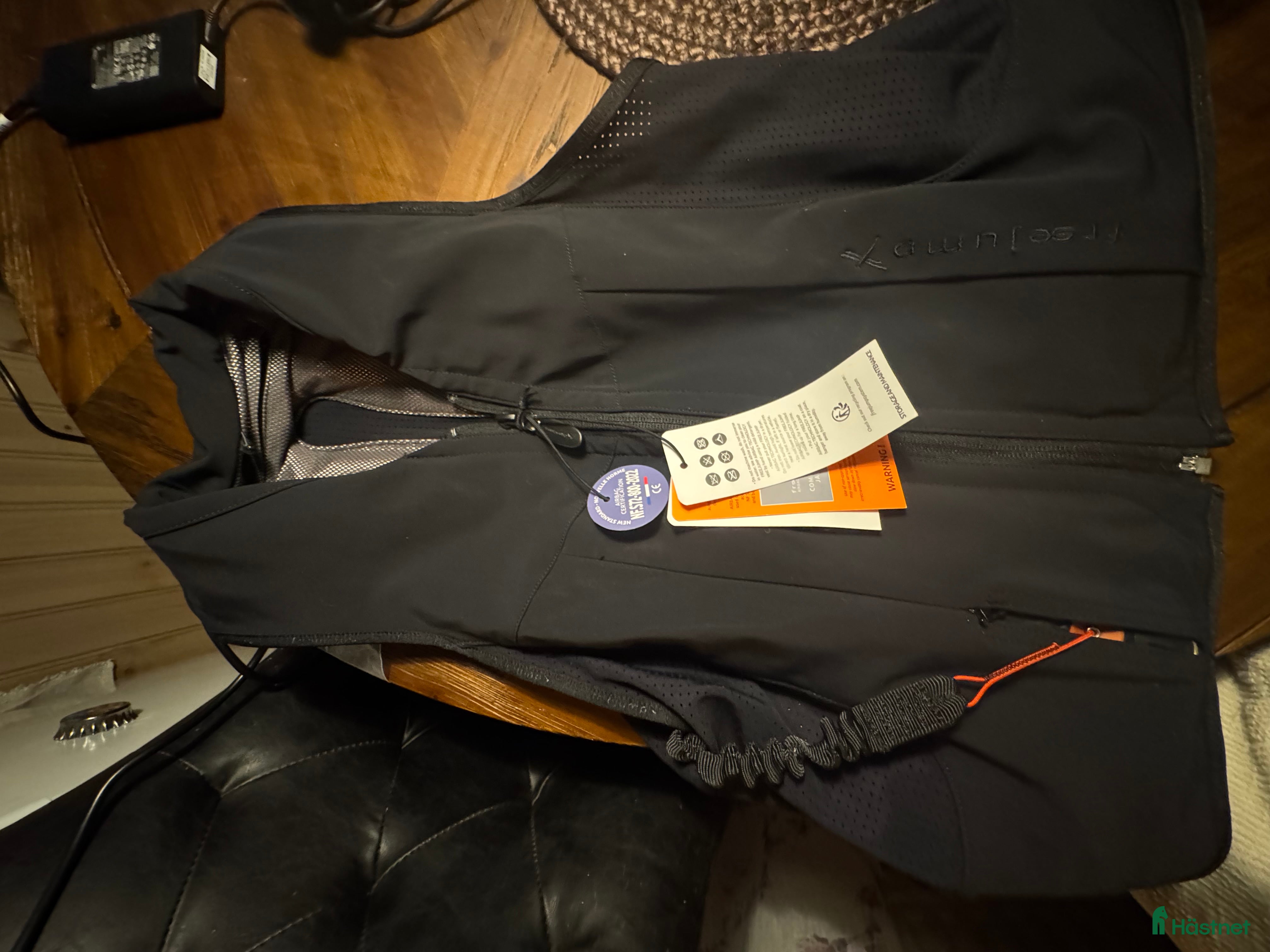 Säkerhetsvästar ryttarutrustning till salu: Super fin och bra säkerhetsväst  - Annons 1