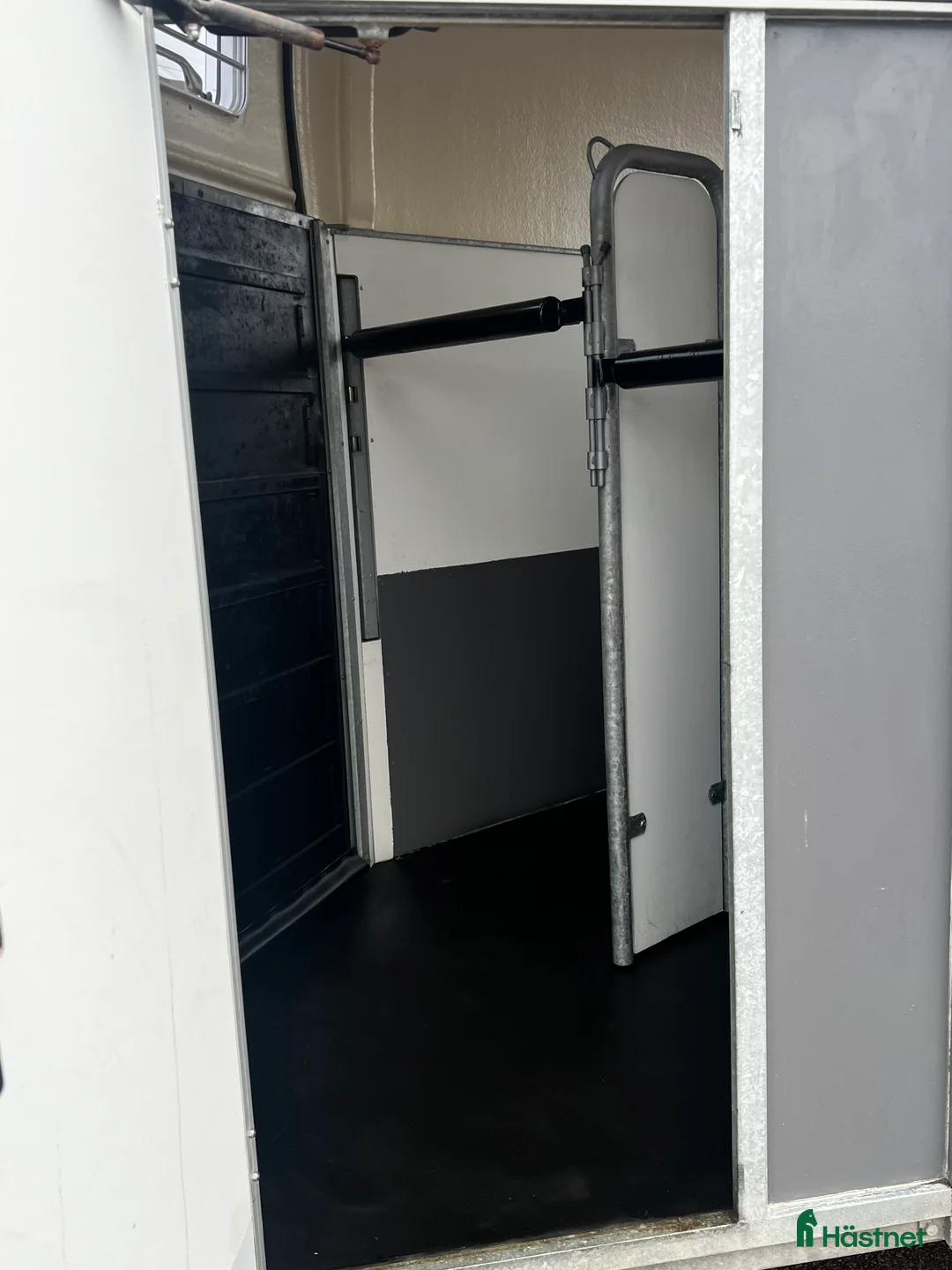 Hästtransporter  fordon & transport till salu: Thule Safir frontutlast  - Annons 6