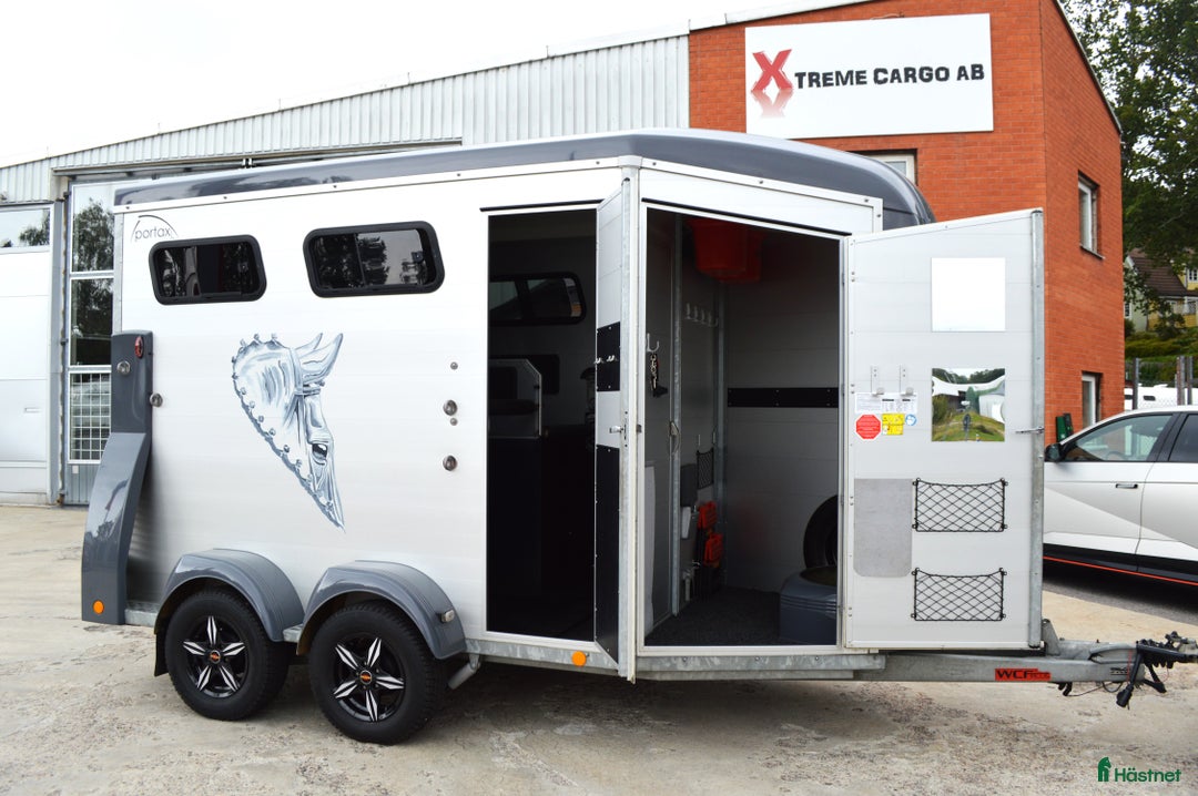 Hästtransporter  fordon & transport till salu: Böckmann Portax LSR 2020 Totalvikt 2700kg i Kvicksund - Annons 1