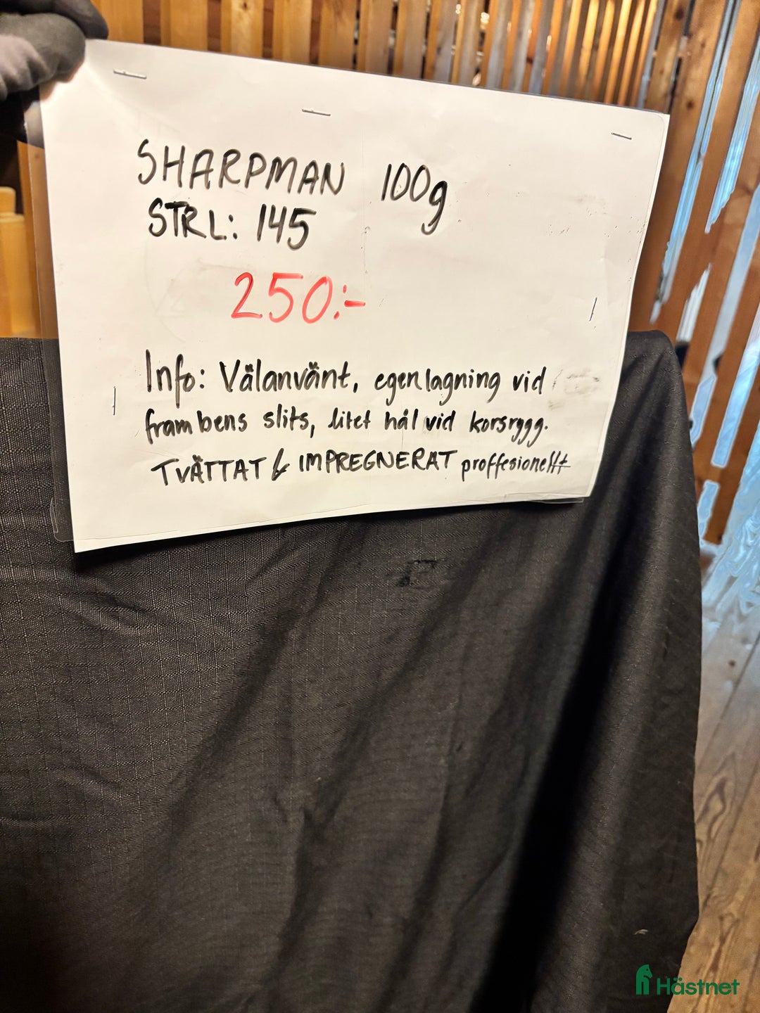 Täcken hästutrustning till salu: Hästtäcken 135-145 plus övrig utrustning i Skänninge - Annons 3