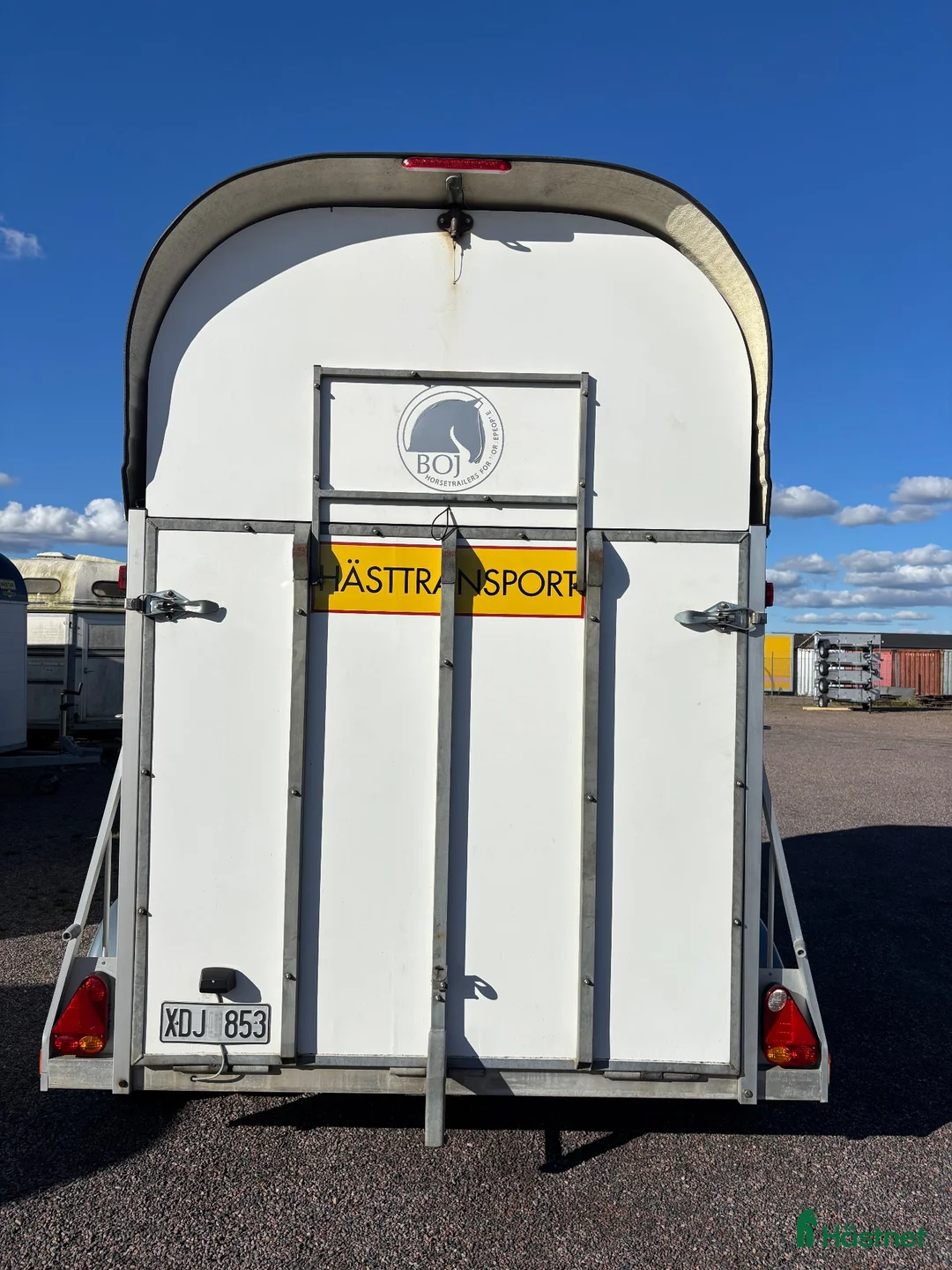 Hästtransporter  fordon & transport till salu: Mycket fin! Fronturlastning o innerdörrar  - Annons 2