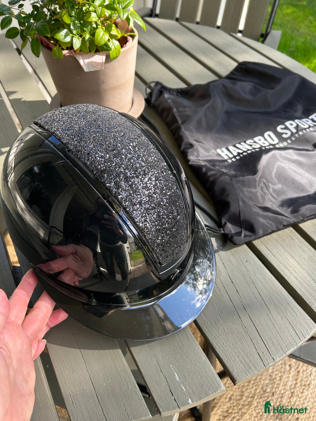 Hjälmar ryttarutrustning till salu: Fin nästan ny ridhjälm i Njurunda - Annons 5