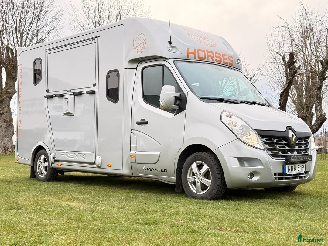 Hästlastbilar  fordon & transport till salu: Renault Master Horsepartner Exclusive - hästbil - Annons 1