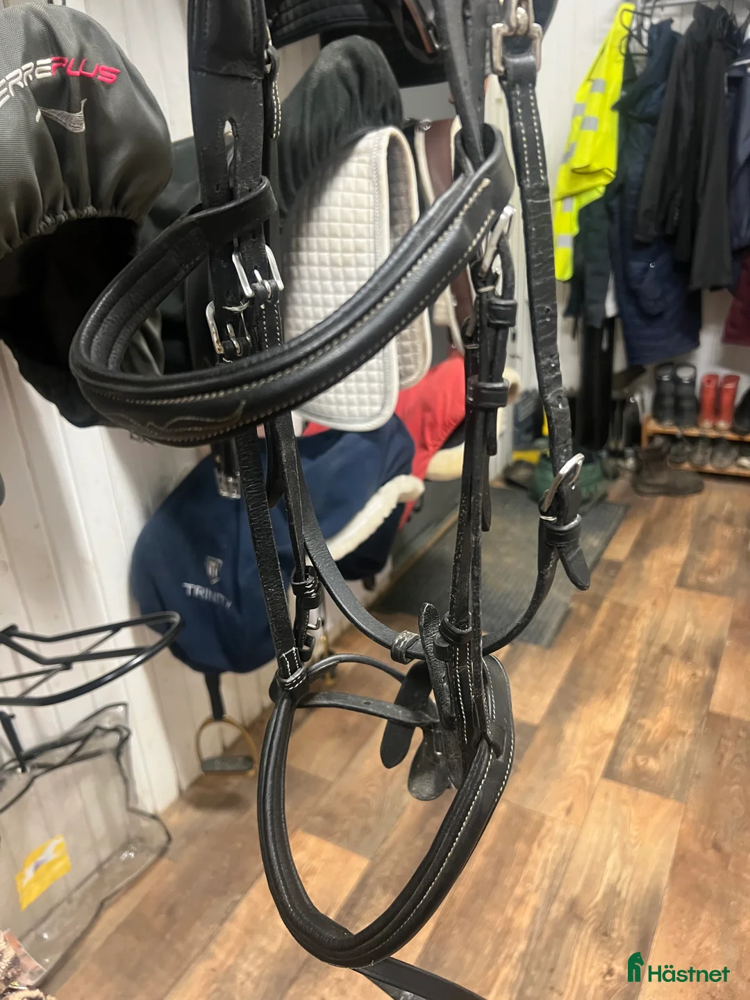 Träns hästutrustning till salu: Svart Lippo träns i Strömstad - Annons 3