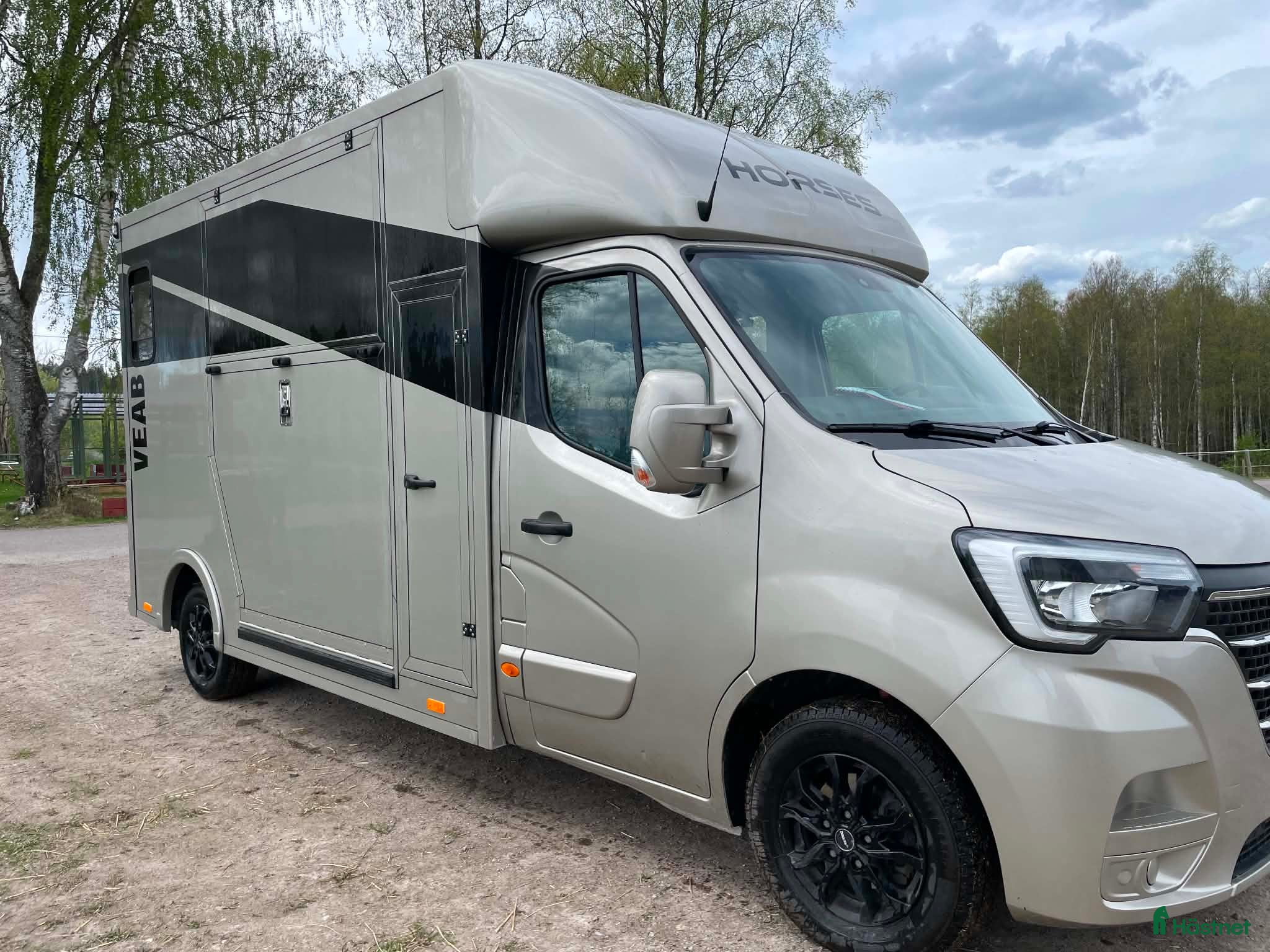 Hästlastbilar  fordon & transport till salu: Stuteri Meetingbuss 2021 - Annons 1