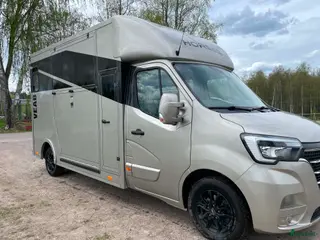 Hästlastbilar fordon & transport till salu: Stuteri Meetingbuss 2021 - Annons 2
