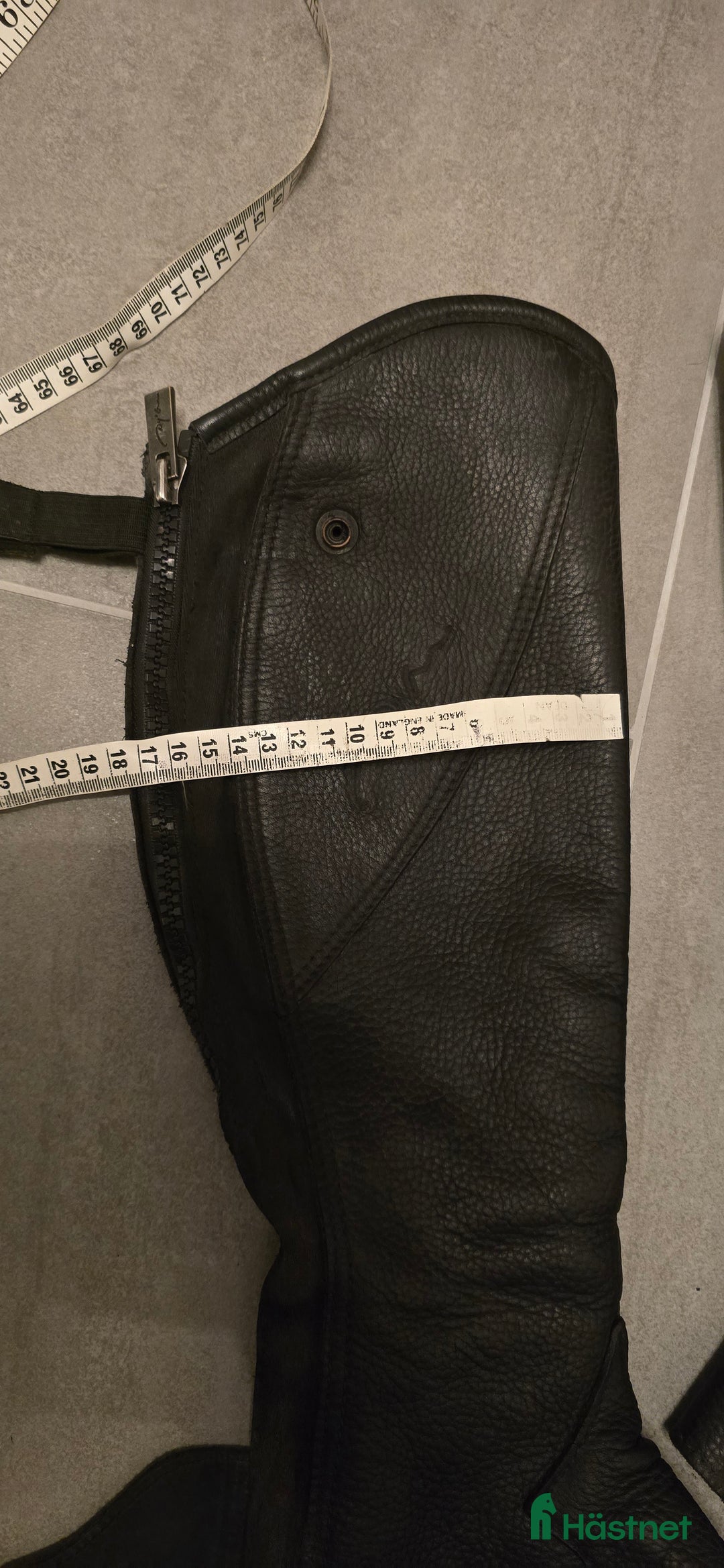 Övrig Ryttarutrustning ryttarutrustning till salu: Svarta Dyon shortchaps  i Ekerö - Annons 4
