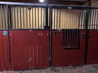 Stallinredning, stängsel & gård övrig utrustning till salu: Box fronter i Vänersnäs - Annons 16