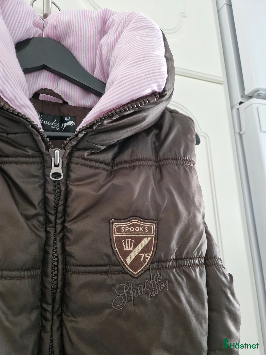 Jackor & Kavajer ryttarutrustning till salu: Väst Spooks  - Annons 3