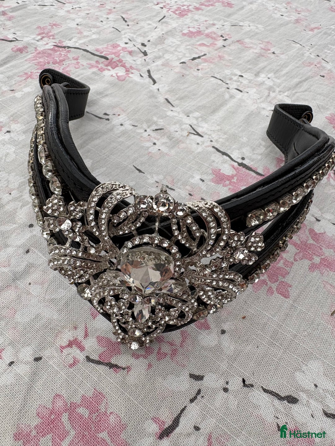 Övrig Hästutrustning hästutrustning till salu: Dubbelt svart pannband med bling cob  i Vaggeryd - Annons 4