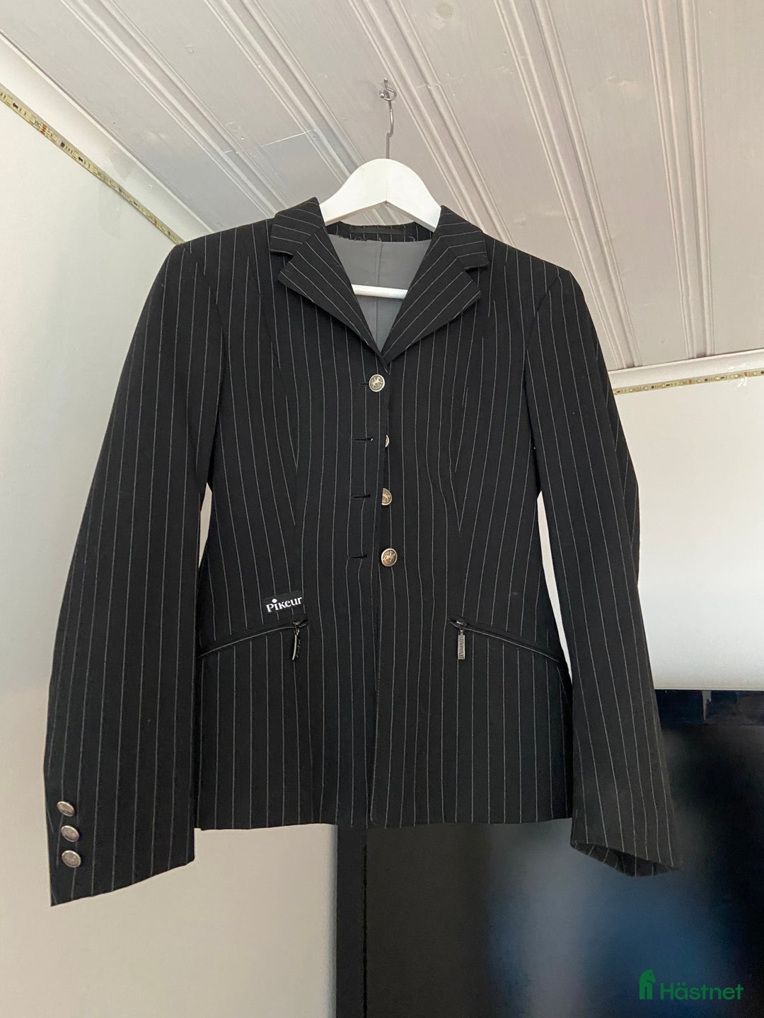 Jackor & Kavajer ryttarutrustning till salu: Pikeur kavaj i Bålsta - Annons 1