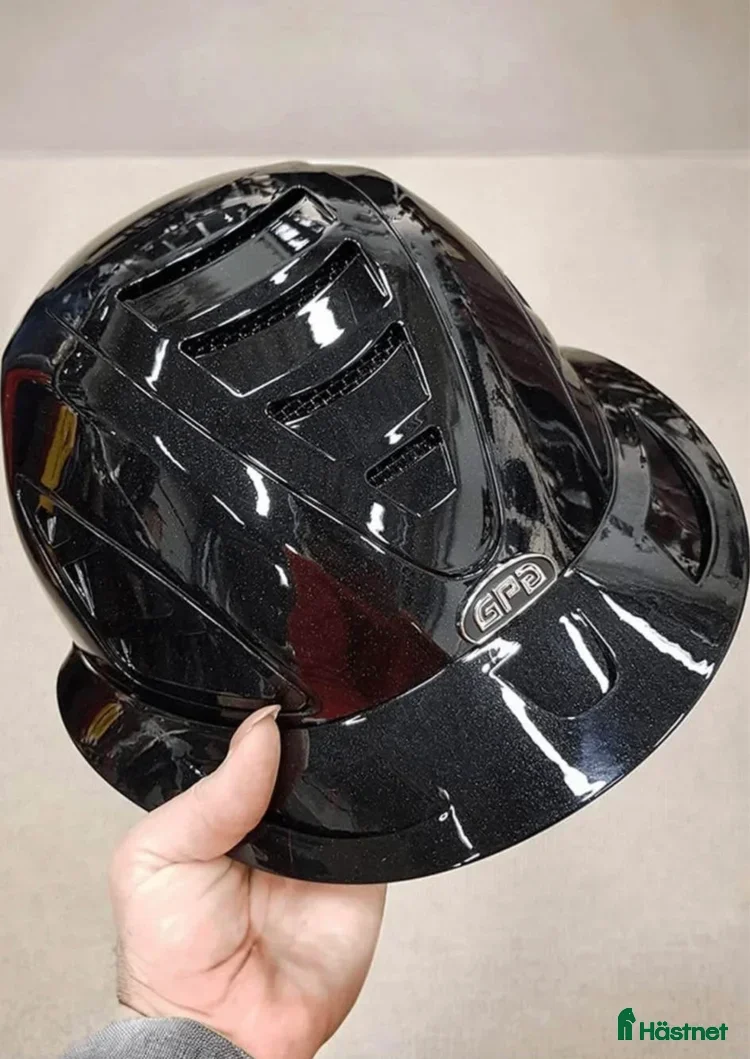 Hjälmar ryttarutrustning till salu: Gpa glossy First Lady  - Annons 3