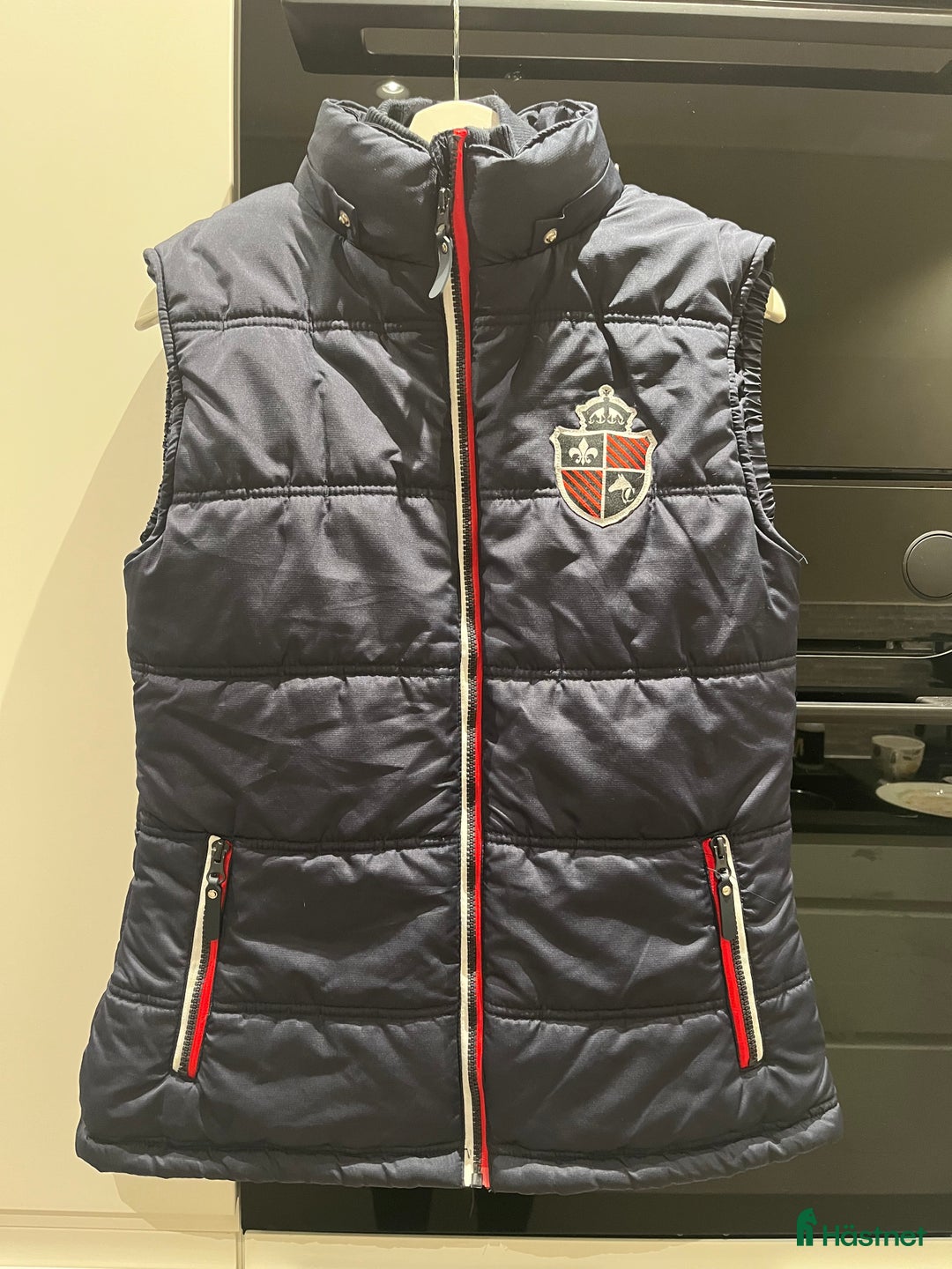 Jackor & Kavajer ryttarutrustning till salu: Täckväst Copperfield i Skärblacka - Annons 1