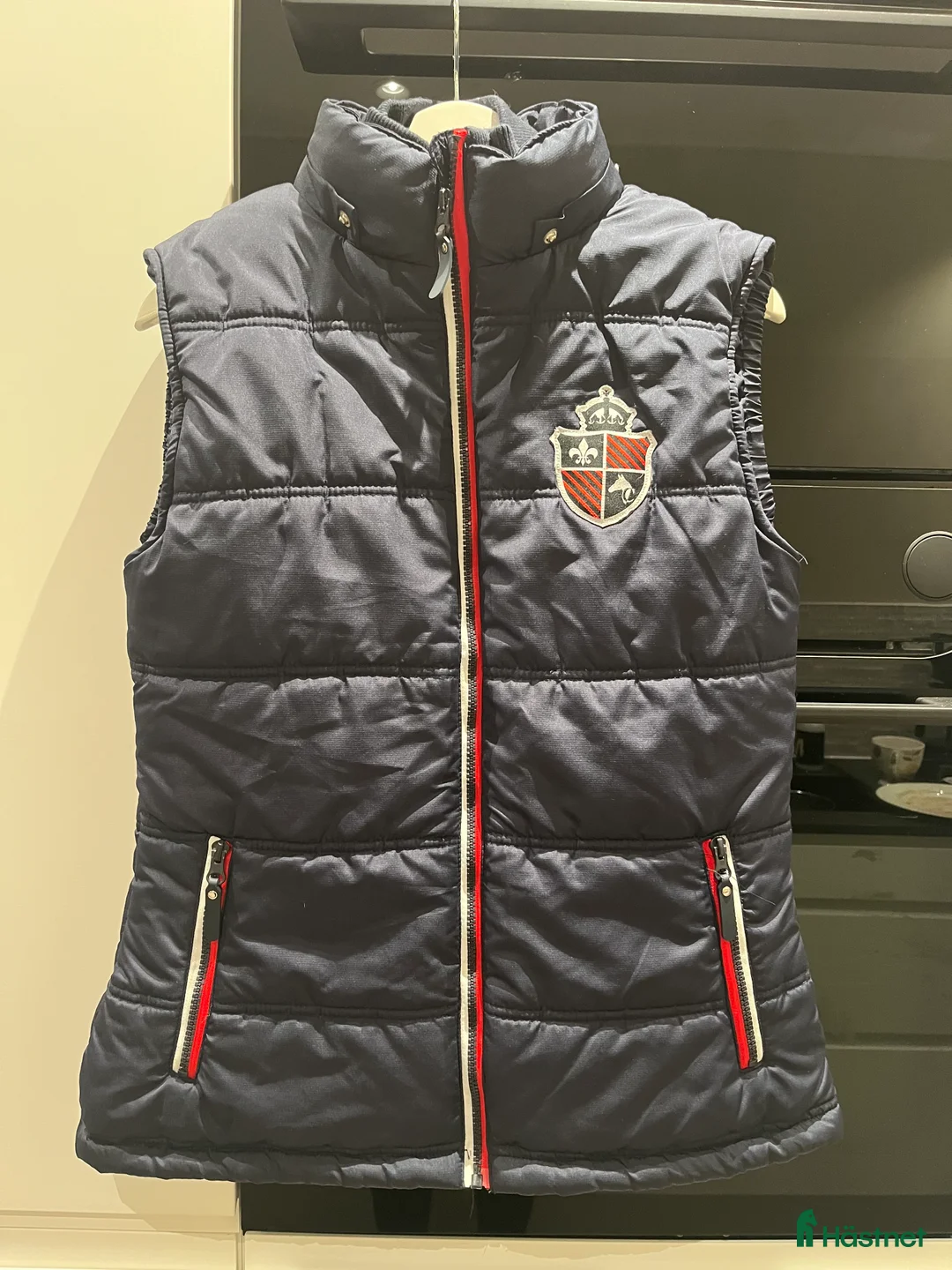 Jackor & Kavajer ryttarutrustning till salu: Täckväst Copperfield i Skärblacka - Annons 1