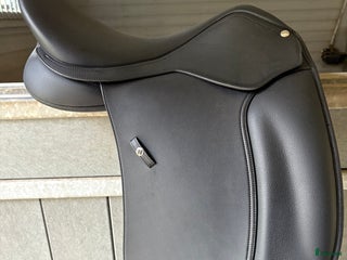 Sadlar hästutrustning till salu: Wintec 500 wide dressyrsadel i Rörvik - Annons 2