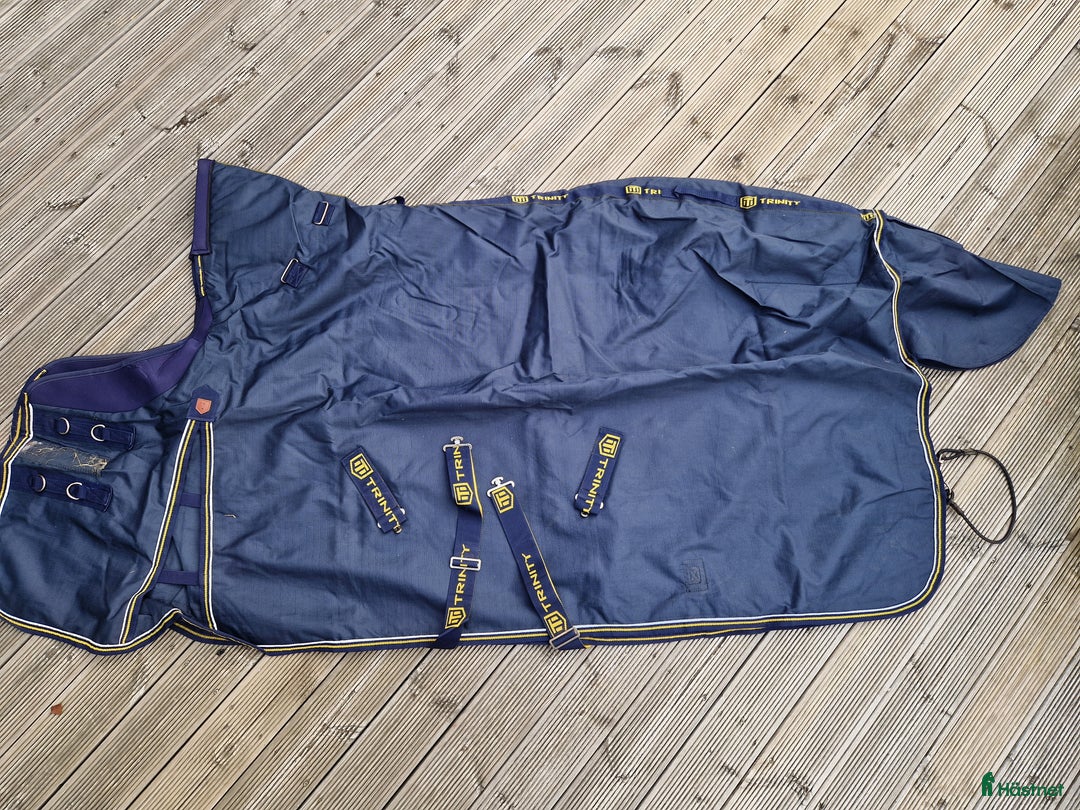 Täcken hästutrustning till salu: Massor av täcken i 125-155 cm i Rejmyre - Annons 19