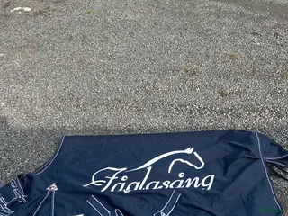 Täcken hästutrustning Olika täcken. - Annons 2