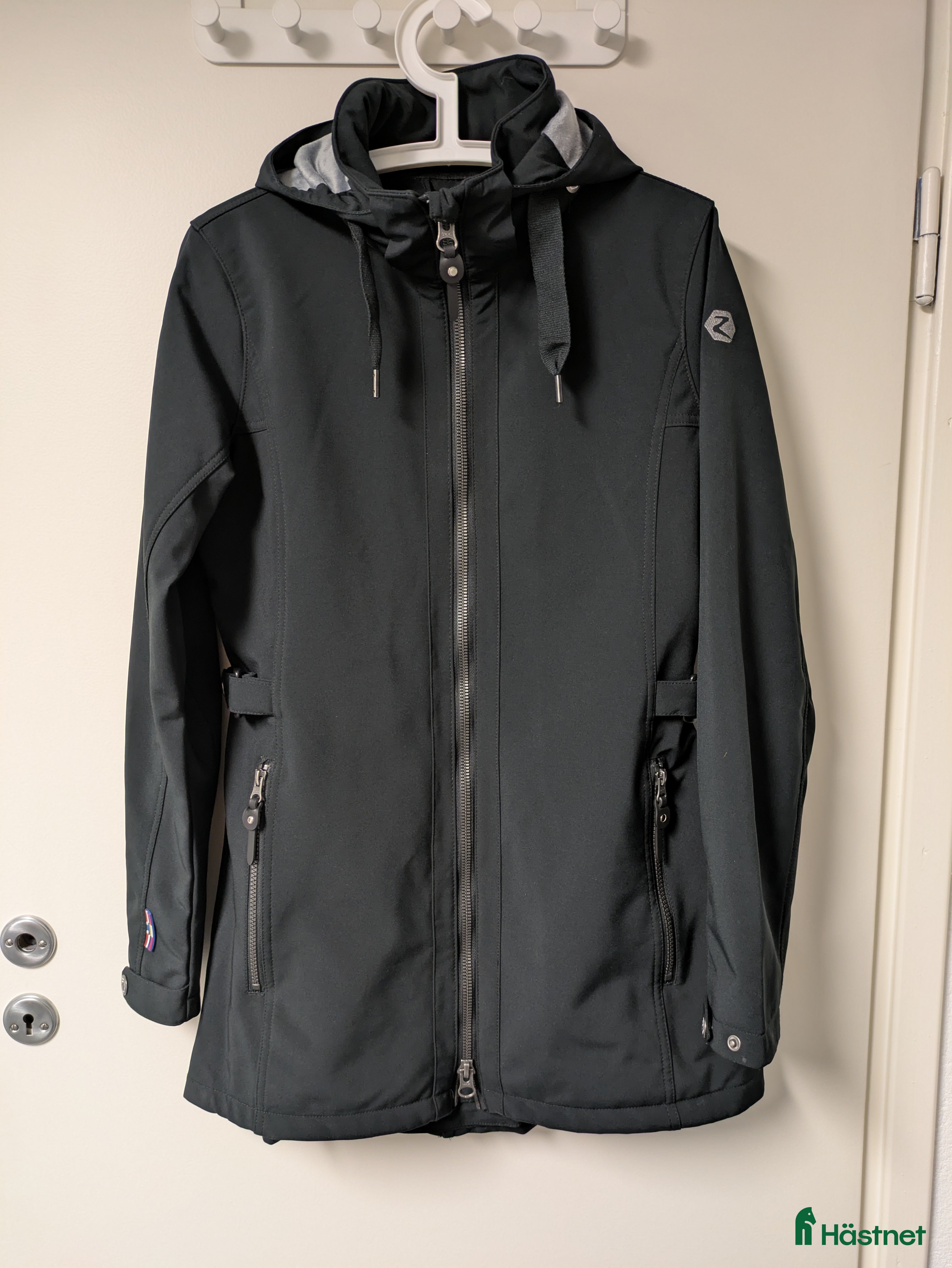 Jackor & Kavajer ryttarutrustning till salu: Horze Softshellridjacka  i Umeå - Annons 8