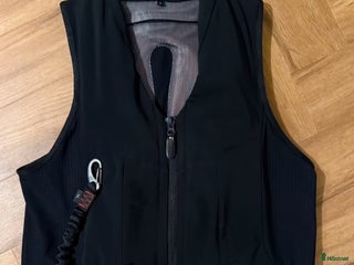 Säkerhetsvästar ryttarutrustning till salu: Säkerhetsväst Freejump Airbag S i Åmotsbruk - Annons 2