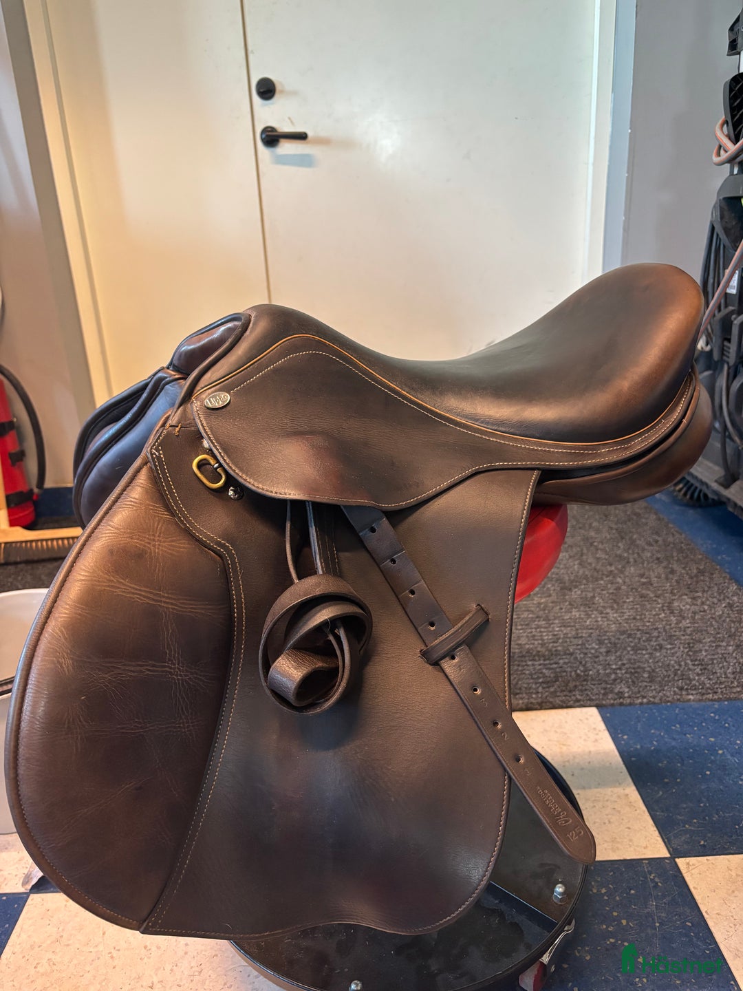 Sadlar hästutrustning till salu: Lippo Marcello 17’ i Norrköping - Annons 1