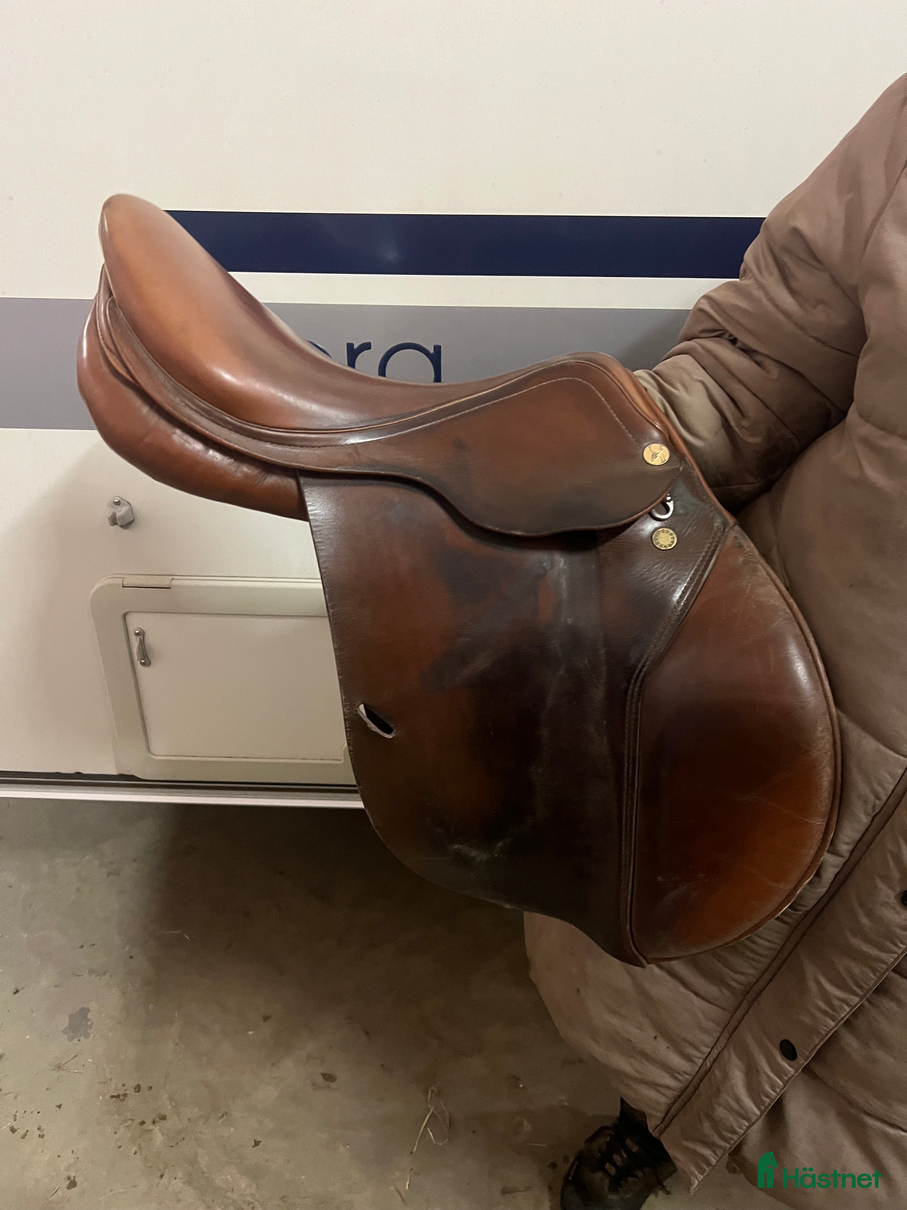 Sadlar hästutrustning Prestige allroundsadel 17” – ljusbrun, normalvid i Korskrogen - Annons 6