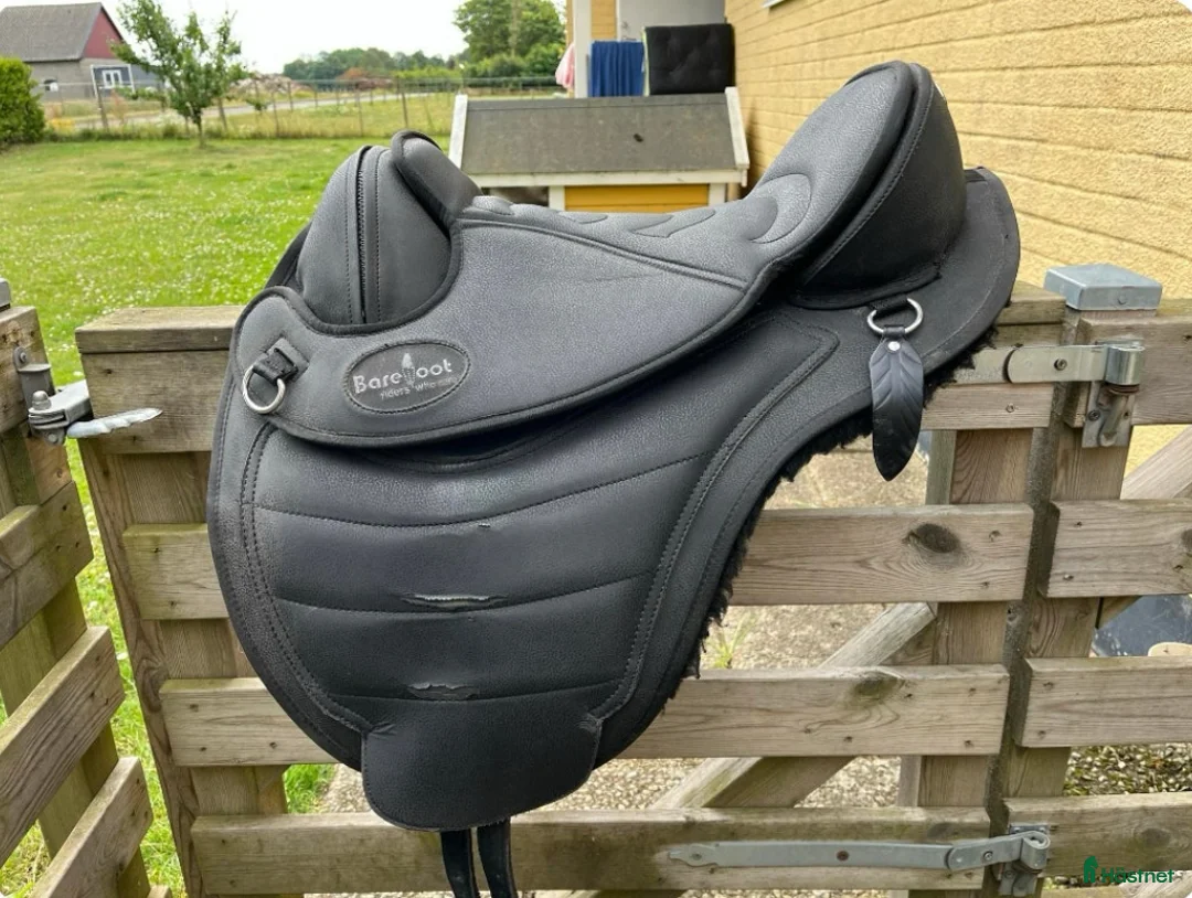 Sadlar hästutrustning till salu: Barefoot bomlös sadel  - Annons 1