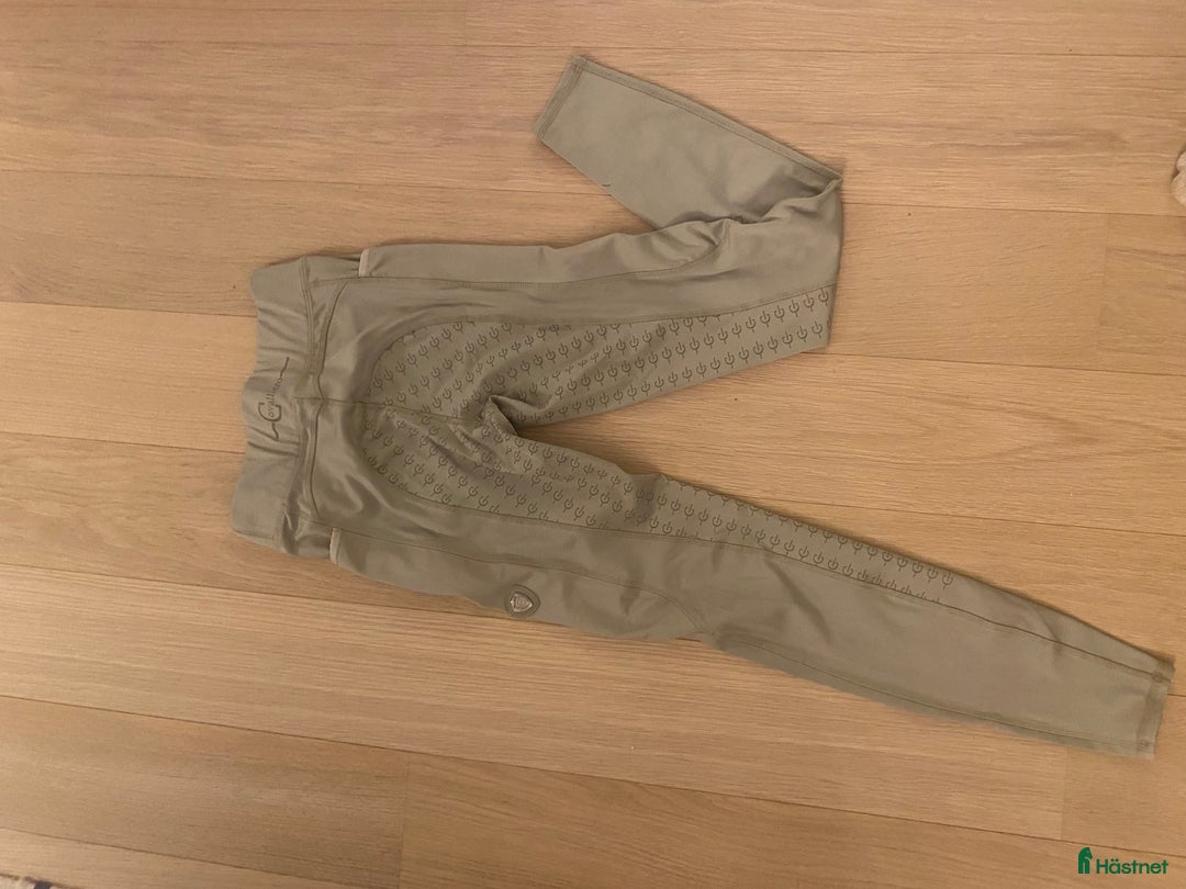 Ridbyxor ryttarutrustning till salu: Covalliero ridbyxor säljes i Enebyberg - Annons 2