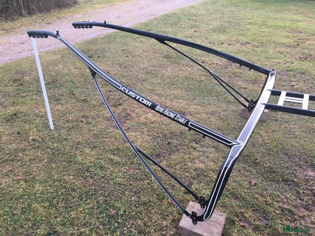 Travsulkys trav till salu: Begagnad Custom mc 2 - Annons 2