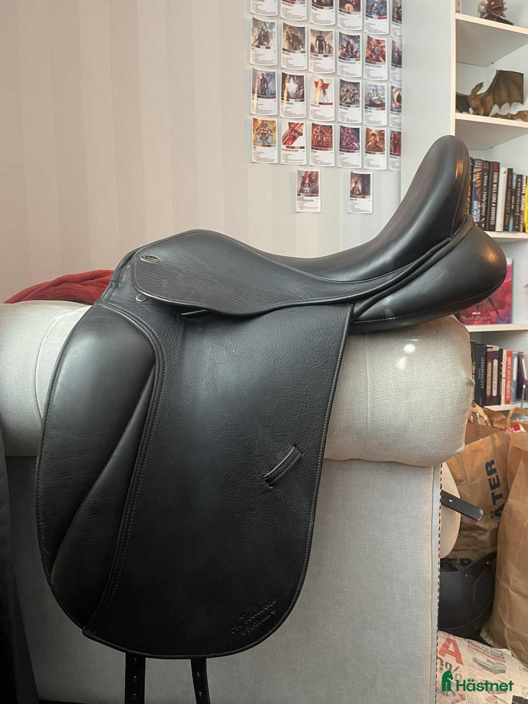 Sadlar hästutrustning till salu: Dressyrsadel 17,5 M.Toulouse GenTec Genesis i Kinna - Annons 1