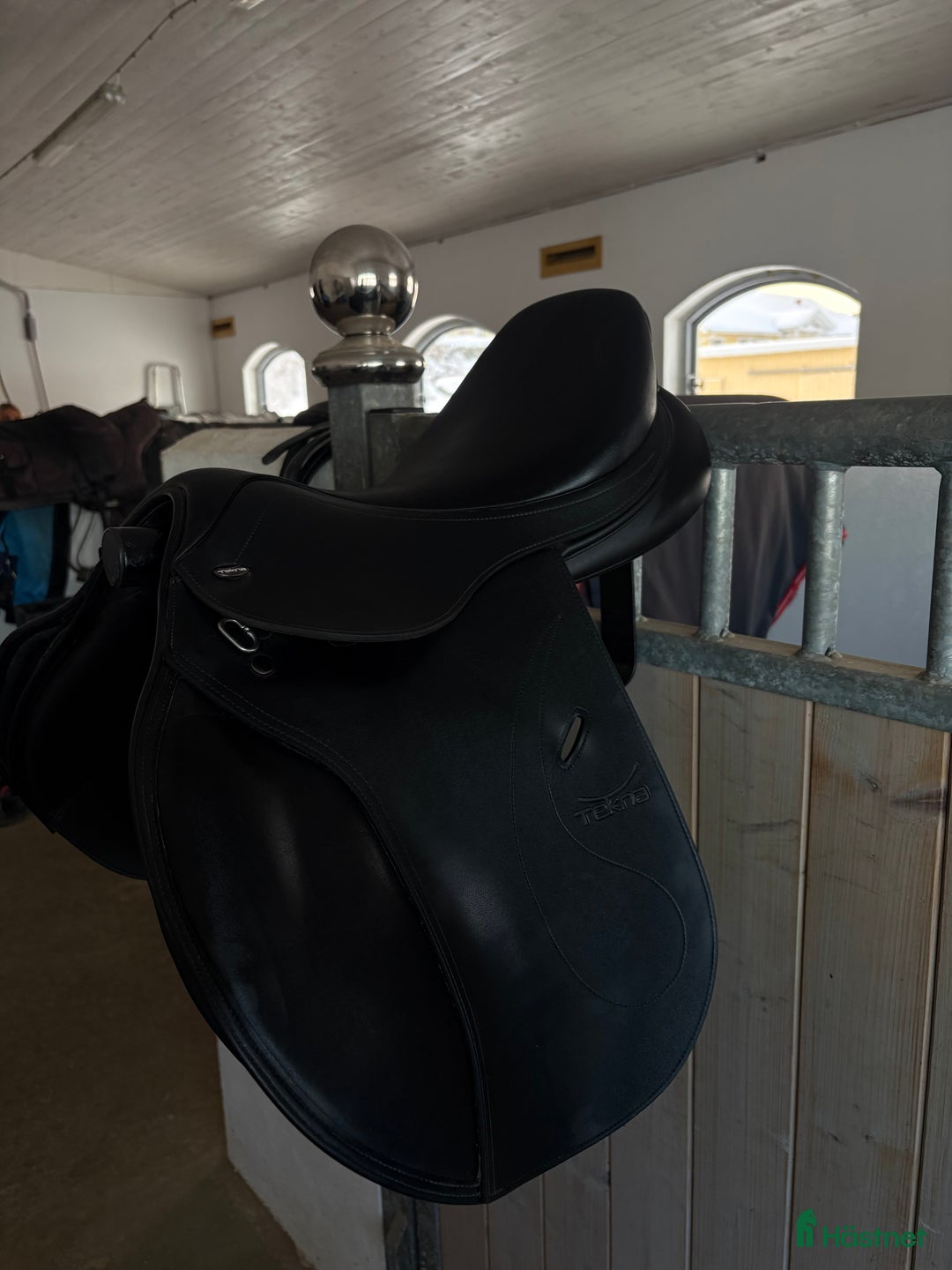 Sadlar hästutrustning till salu: TEKNA S-line allround 16.5’ i Säve - Annons 2