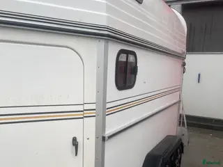 Hästtransporter fordon & transport till salu: Forzab 2013 extra hög och bred - Annons 2