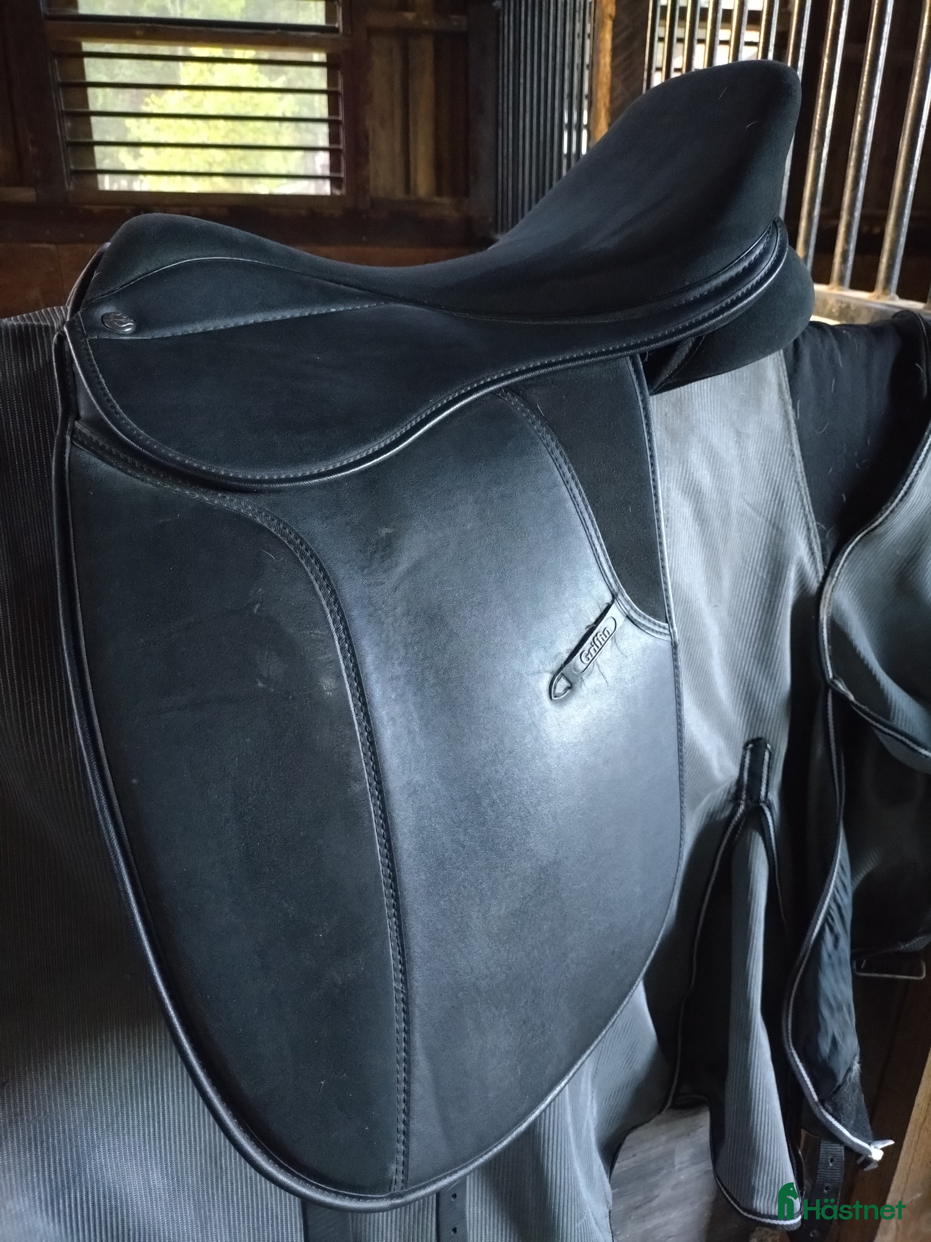 Sadlar hästutrustning till salu: Griffin cob dressage  i Nyköping - Annons 15