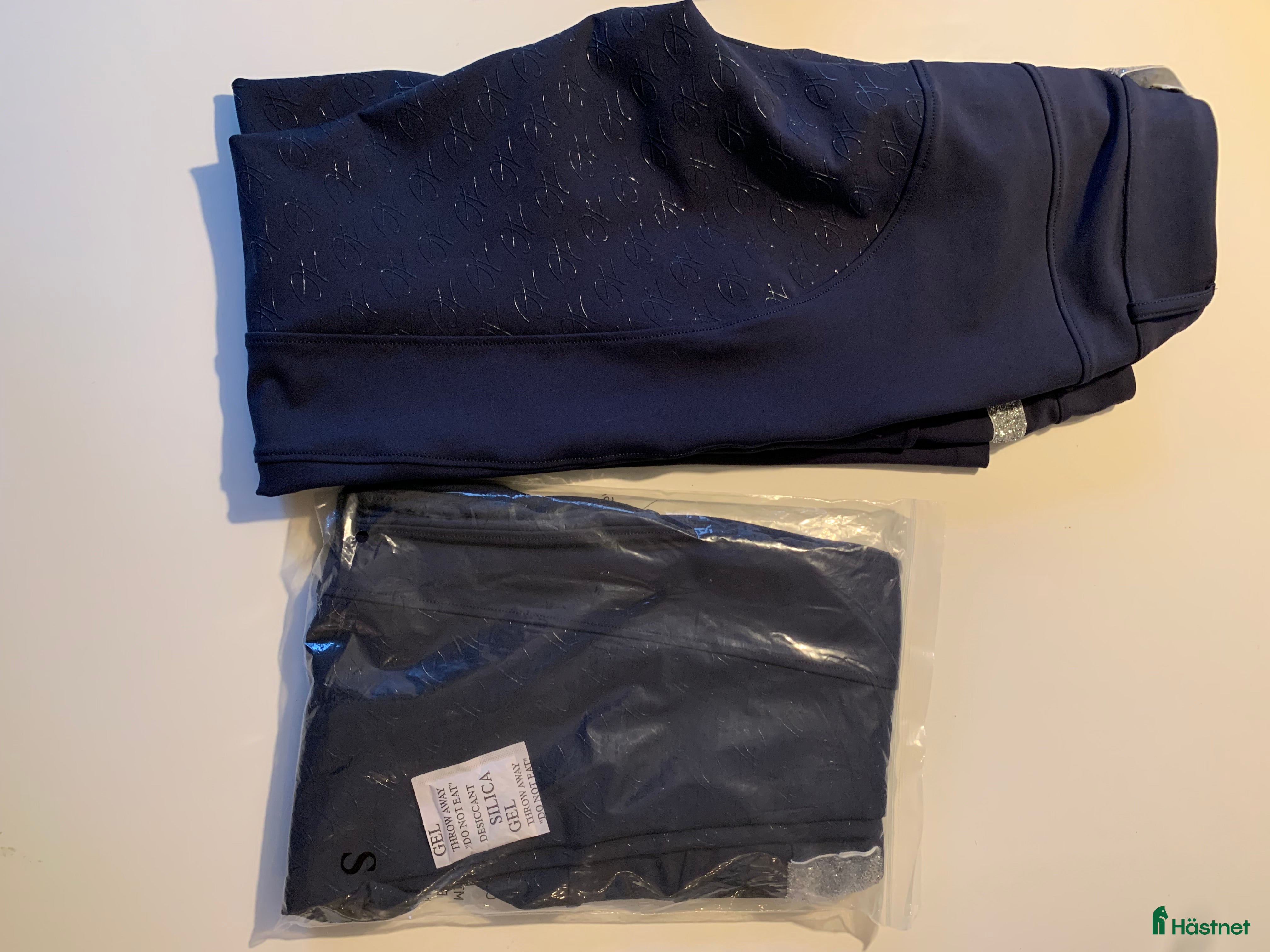 Ridbyxor ryttarutrustning till salu: Blå ridbyxor storlek XS oanvända i Vellinge - Annons 17