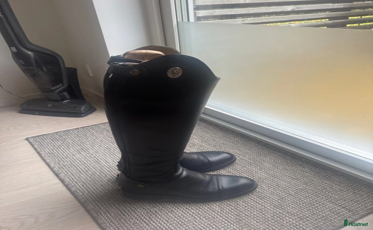 Ridstövlar ryttarutrustning till salu i Båstad - Annons 9