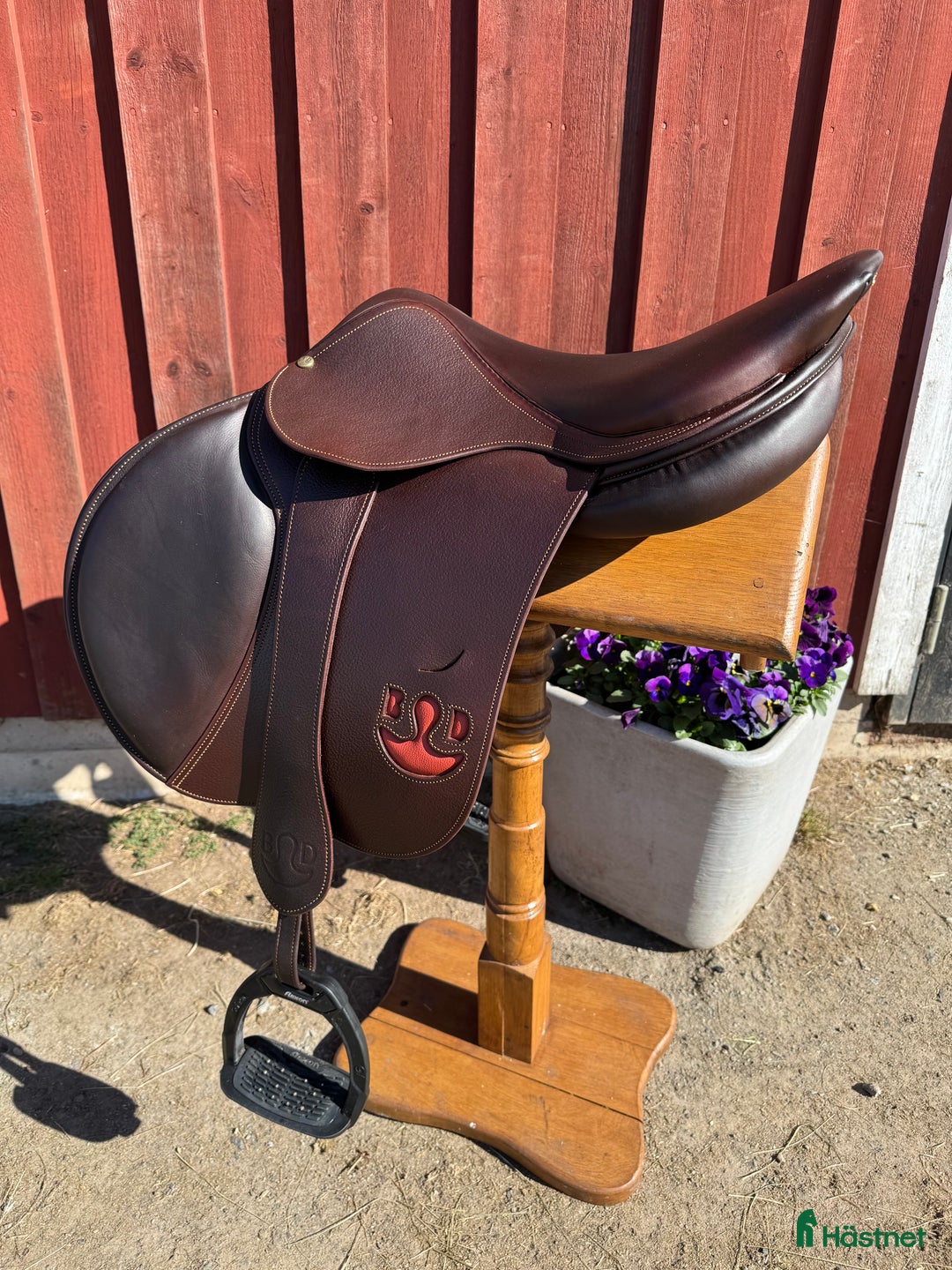 Sadlar hästutrustning till salu: Sadelprovning Bruno Delgrange  i Sandhem - Annons 4