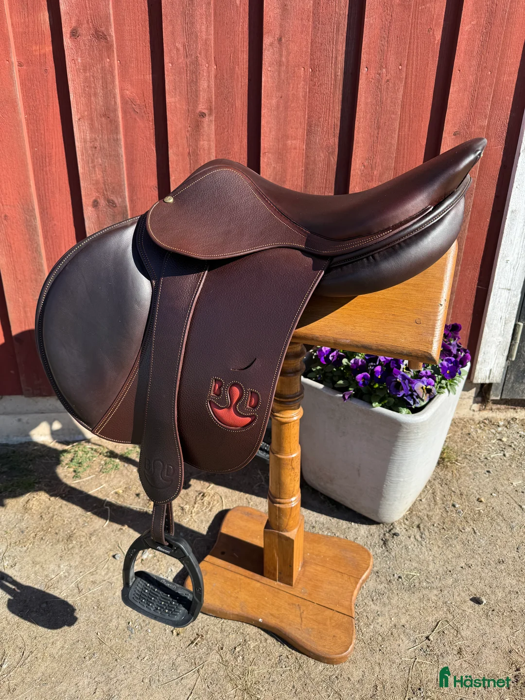 Sadlar hästutrustning till salu: Sadelprovning Bruno Delgrange  i Sandhem - Annons 4