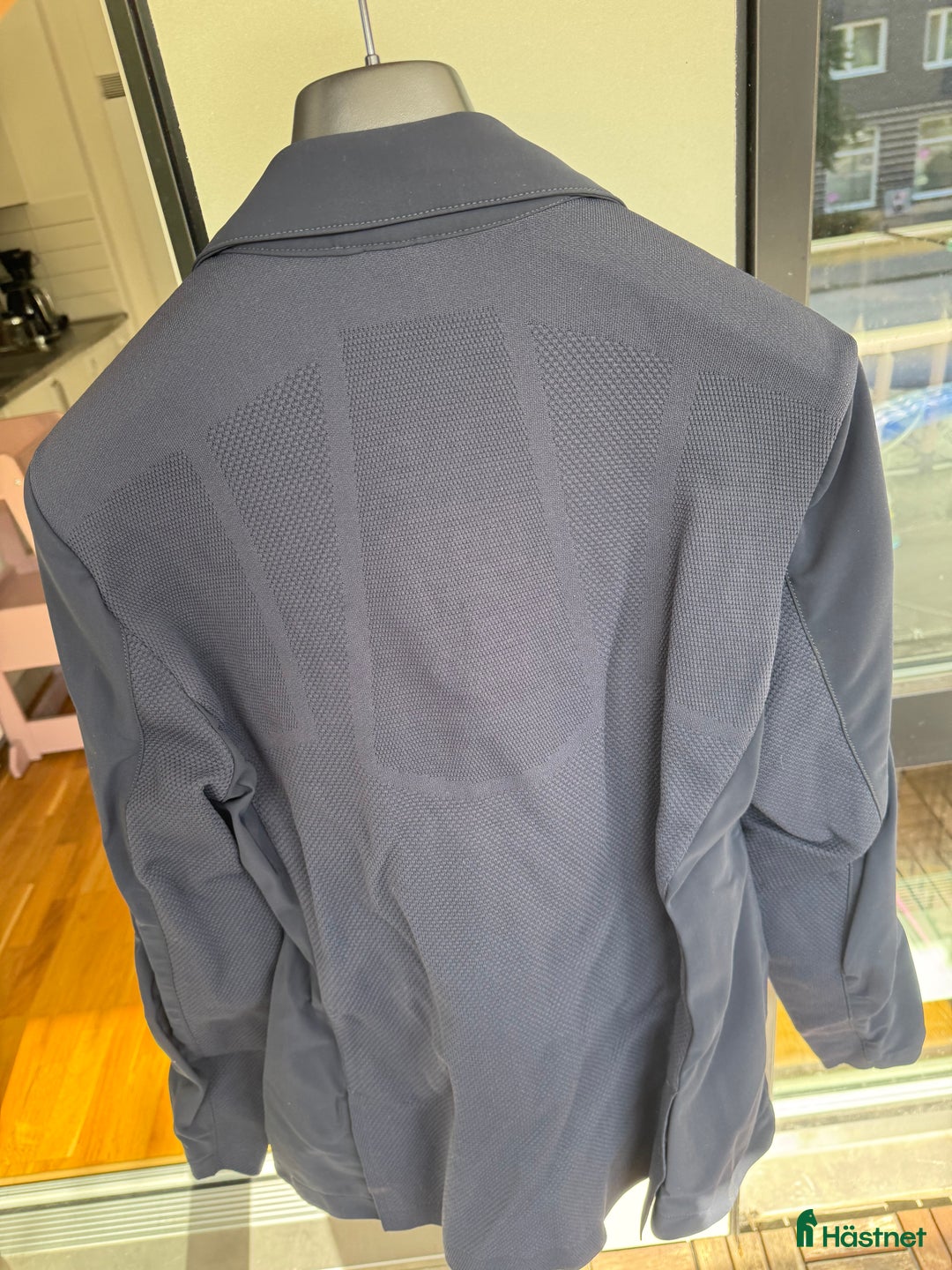 Jackor &amp; Kavajer ryttarutrustning till salu: Tävlingskavaj Cavalliera Toscana herr mörk blå i Malmö - Annons 2