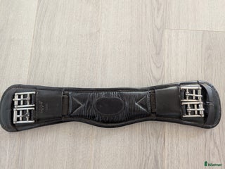 Sadeltillbehör hästutrustning till salu: Lippo dressyrgjord i Stenstorp - Annons 2