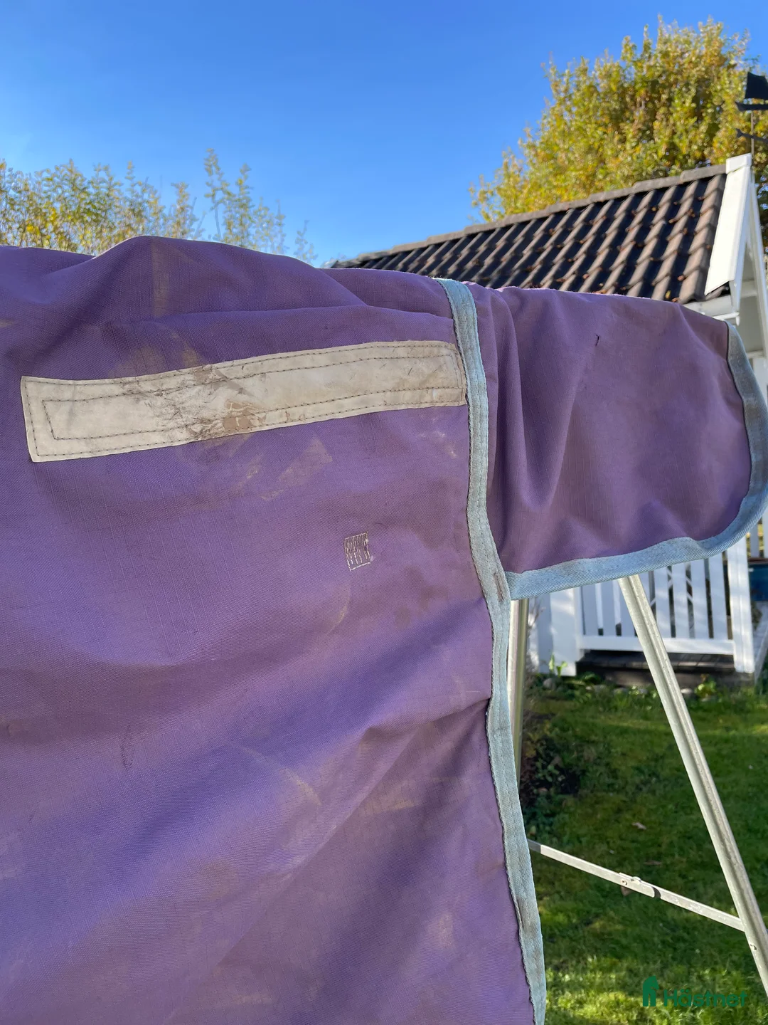 Täcken hästutrustning till salu: Lila vintertäcke med avtagbar hals 135cm i Upplands Väsby - Annons 4