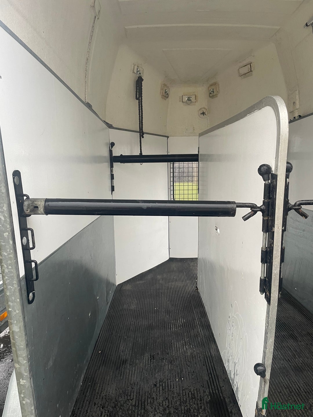 Hästtransporter  fordon & transport till salu: Hästtransport Thule Tranesläpet  i Jönköping - Annons 8